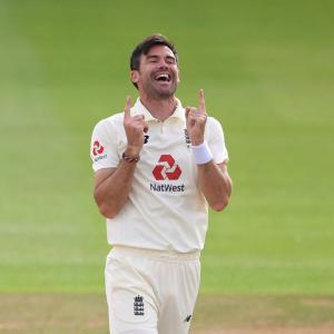 Anderson first pace bowler to take 600 Test wickets