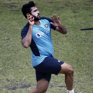 Shardul likely to play in Sydney Test, Umesh out of series