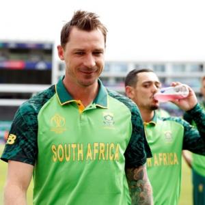 Steyn returns to S Africa T20 squad for England series