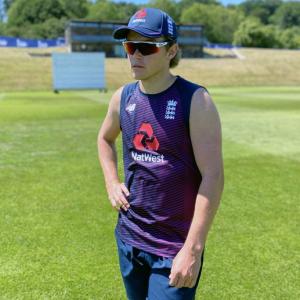 England's Sam Curran tests negative for COVID-19