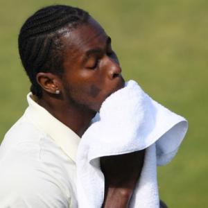 Archer reveals racist abuse after Test ban