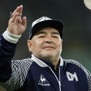 Maradona self-isolating at home due to COVID-19 risk