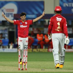 Turning Point: Spinners weave web around RCB