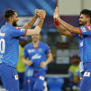 Turning Point: Delhi bowlers choke CSK