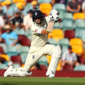 PHOTOS: 1st Ashes Test, Day 3