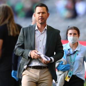 Ponting warns England of whitewash ahead of D/N Test