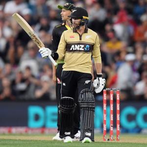 1st T20: Conway leads NZ to convincing win over Aus