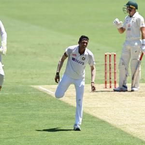Saini leaves field after injury on Day 1 of 4th Test