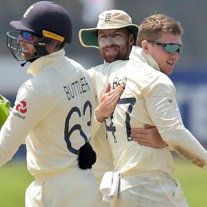 2nd Test: England beat SL by six wickets to win series