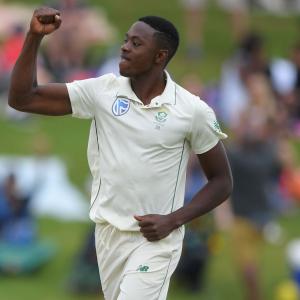 Pakistan lose early wickets as SA fight back on Day 1