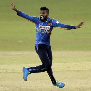 Sri Lanka trounce India in third T20 to win series