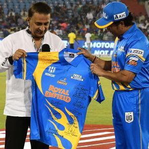 What is Sachin gifting Sunny?