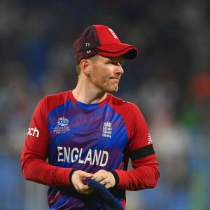 England's Morgan plays down 'favourites' tag