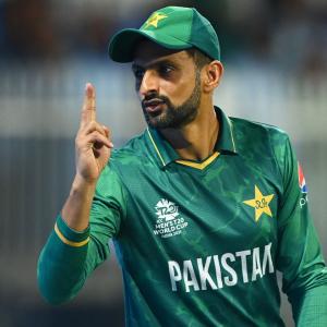 Pakistan's Rizwan, Malik doubtful for semis vs Aus
