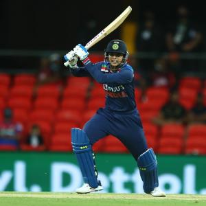 Mandhana's 52 in vain as Aus win women's T20 series