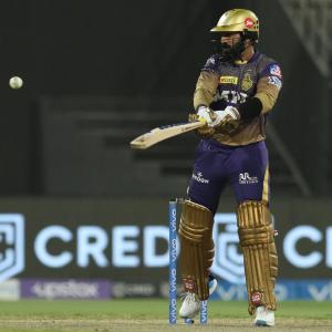 Karthik reprimanded for breaching IPL code of conduct