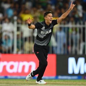 NZ pacer Boult plots Afridi-style assault on India