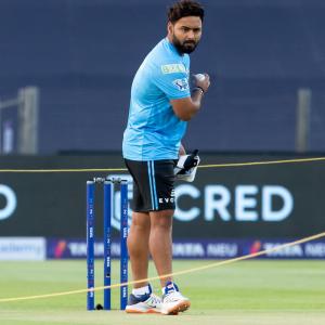 Pant's Emotional Note For Dad