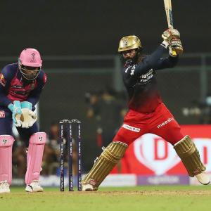 IPL PIX: DK guides RCB to win against Rajasthan