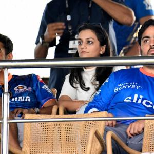 PIX: Ambani shows his disappointment