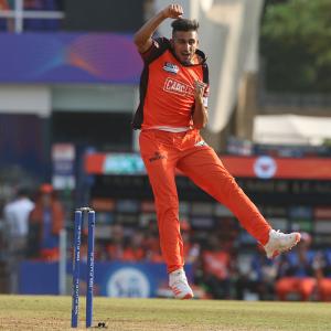 IPL PIX: Umar's final-over heroics powers SRH to win