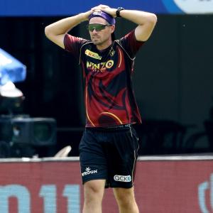 Chopping and changing isn't ideal, says KKR's Southee