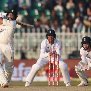 Pakistan give a strong reply on Day 2