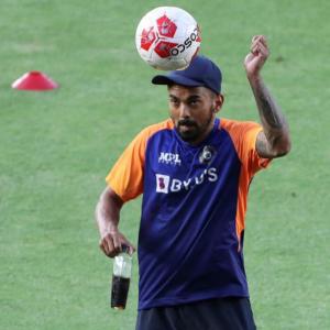 Football fever hits the Indian cricket team