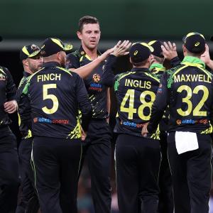 Australia beat Sri Lanka after thrilling Super Over