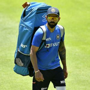Kohli 'absolutely fit' for third Test but Siraj out