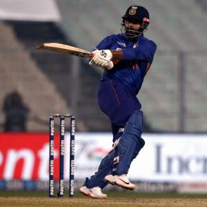 Rahul ruled of SA T20I series; Pant to captain India