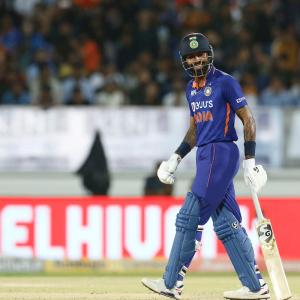 Hardik reveals how MSD helped him improve his game