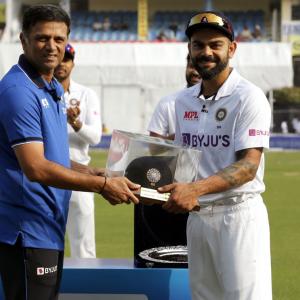 Dravid presents Kohli special cap on 100th Test