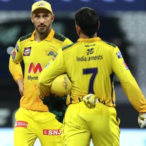 Faf feels 'lucky' to play under Dhoni's captaincy