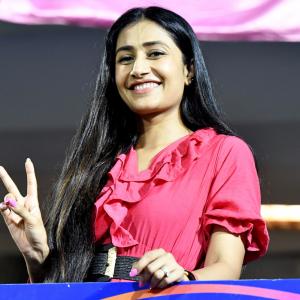Dhanashree, Prithi Cheer Royals