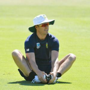 Surya should concentrate on consistency: AB de Villiers