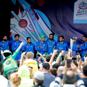 Babar asks fans to 'keep praying' for T20 WC victory
