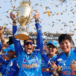 Harmanpreet credits bowlers, fielding for Asia Cup win