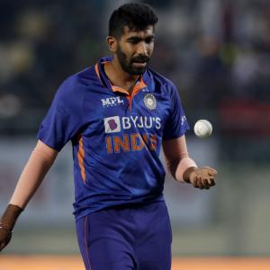 BIG BLOW! Injured Bumrah out of T20 World Cup