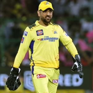 Dhoni unhappy with CSK's bowling in Powerplay