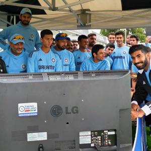 'History Created': Team India Congratulate ISRO