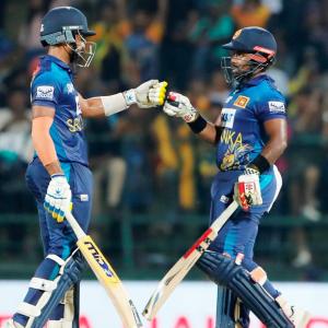 PIX: Sri Lanka tame Bangladesh with 5-wicket victory