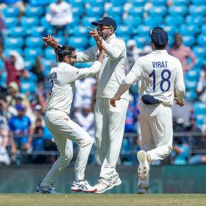Jadeja gives India upper hand vs Australia in Nagpur