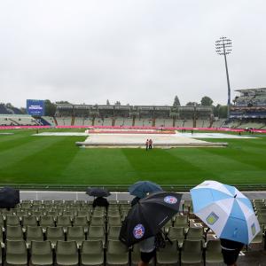 Nail-biting finish expected as rain relents in Ashes