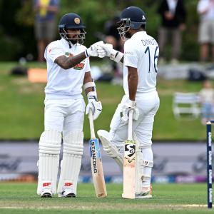 Sri Lanka batters have bright start against NZ