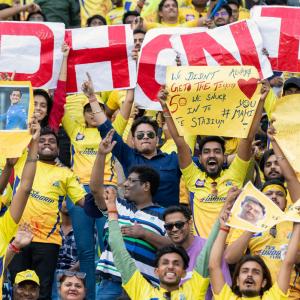 PIX: When Dhoni reigned in Lucknow rain