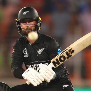 WC: NZ batters put on an exhibition in England mauling