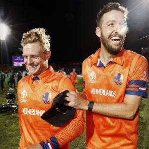 PHOTOS: Dutch celebrate a famous win!