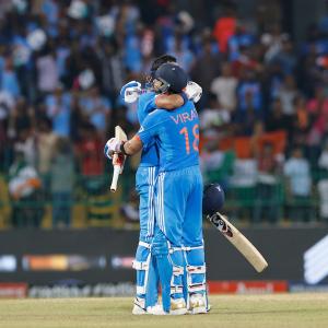 India pick up biggest win over arch-rivals Pakistan