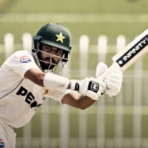 Pak run-machine Shakeel best batter among Asians!